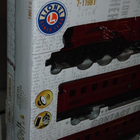 LIONEL, HARRY POTTER, HOGWARTS EXPRESS, TRAIN SET, 28 PIECE SET, BRAND NEW!! - Picture 3 of 12